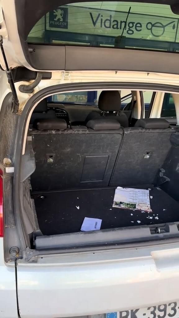 lavage auto a domicile COFFRE avant nettoyage royal